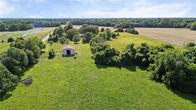 13020 W 327th Street, Paola, KS 66071