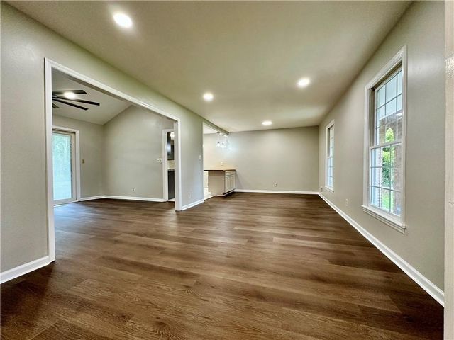 1620 Hebron Lane, Riverdale, GA 30296