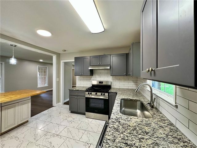 1620 Hebron Lane, Riverdale, GA 30296