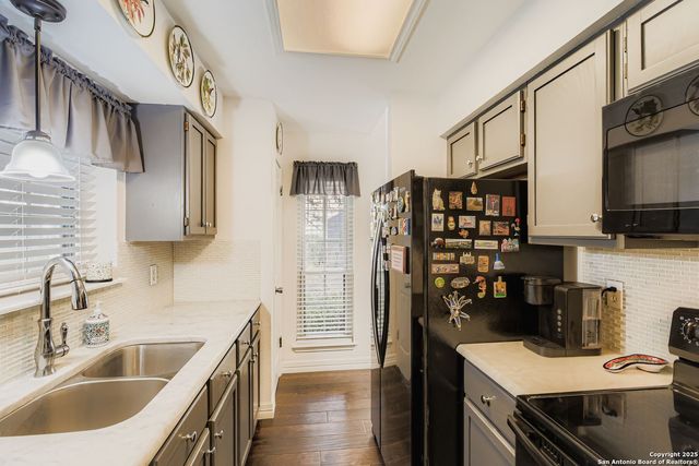 11839 Parliament St Apt 2013, San Antonio, TX 78216