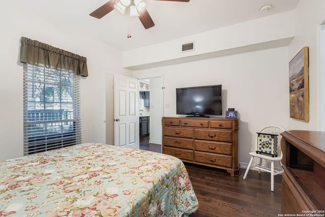 11839 Parliament St Apt 2013, San Antonio, TX 78216