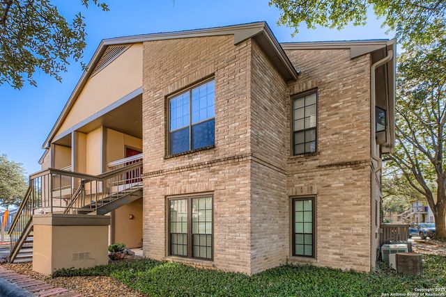 11839 Parliament St Apt 2013, San Antonio, TX 78216