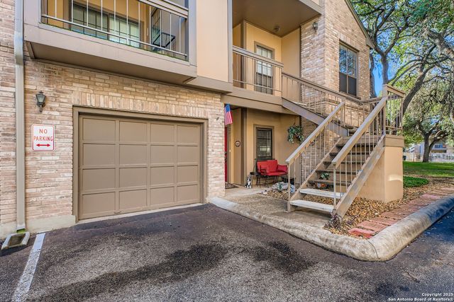 11839 Parliament St Apt 2013, San Antonio, TX 78216
