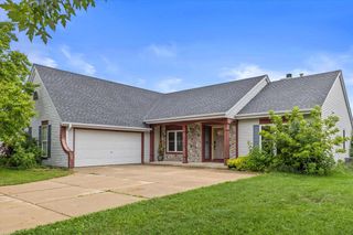 8354 S Shepard AVENUE, Oak Creek, WI 53154