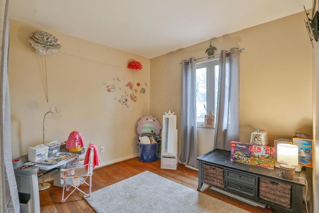 404 Old Village Road, Columbus, OH 43228