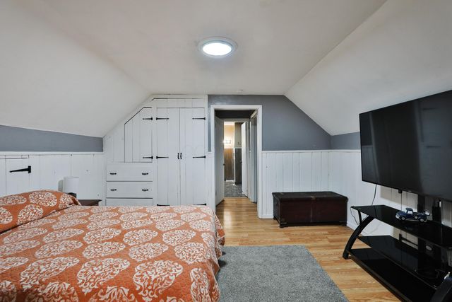 404 Old Village Road, Columbus, OH 43228