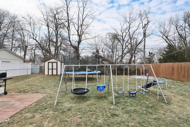 404 Old Village Road, Columbus, OH 43228