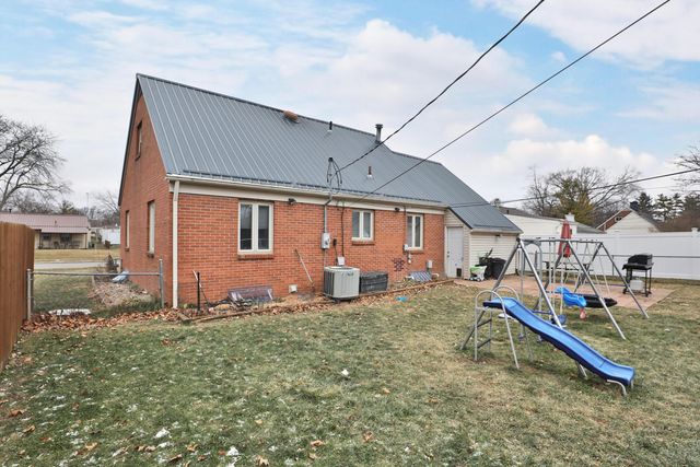 404 Old Village Road, Columbus, OH 43228