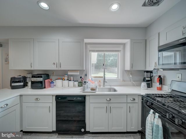 12805 KENDALE LN, Bowie, MD 20715