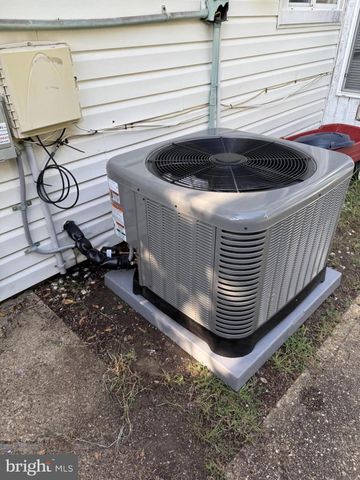 12805 KENDALE LN, Bowie, MD 20715