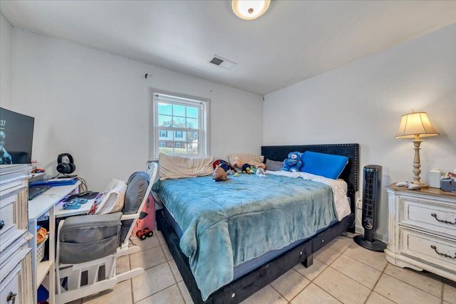 5572 Ambassador DR, Roanoke, VA 24019