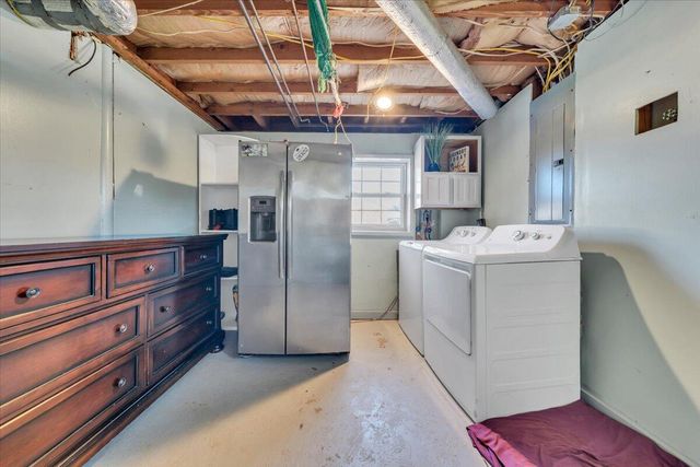 5572 Ambassador DR, Roanoke, VA 24019