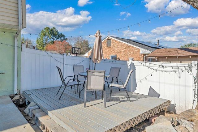 5572 Ambassador DR, Roanoke, VA 24019