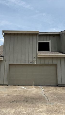 12922 Wirevine Lane, Houston, TX 77072