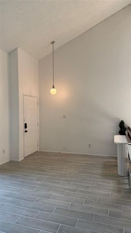 12922 Wirevine Lane, Houston, TX 77072