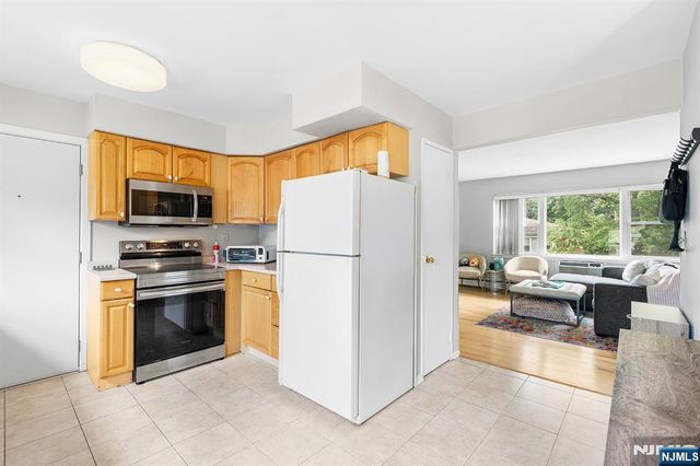 3 Rustic Circle D, Montvale, NJ 07645
