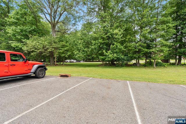 3 Rustic Circle D, Montvale, NJ 07645