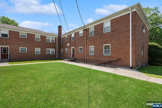 3 Rustic Circle D, Montvale, NJ 07645