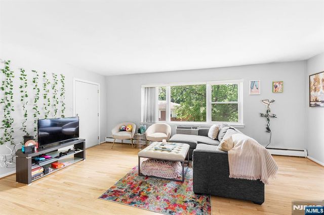3 Rustic Circle D, Montvale, NJ 07645