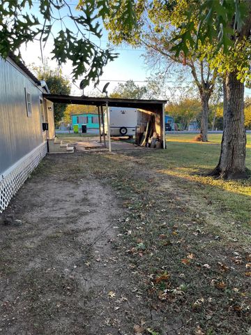 305 7th Street, Rosenberg, TX 77471