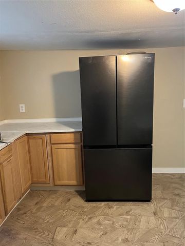 305 7th Street, Rosenberg, TX 77471