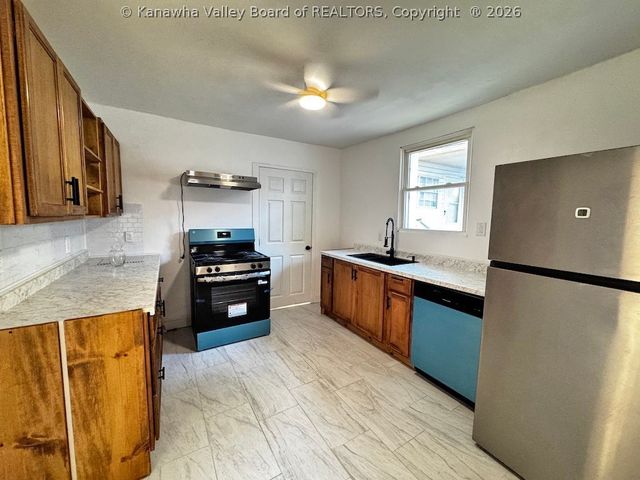 417 Spencer Street, South Charleston, WV 25303