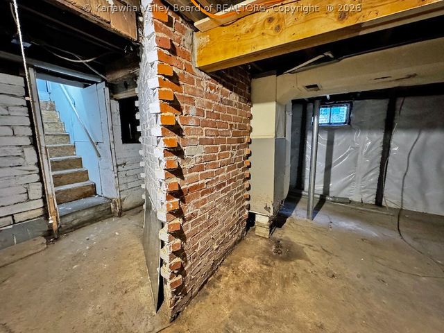417 Spencer Street, South Charleston, WV 25303