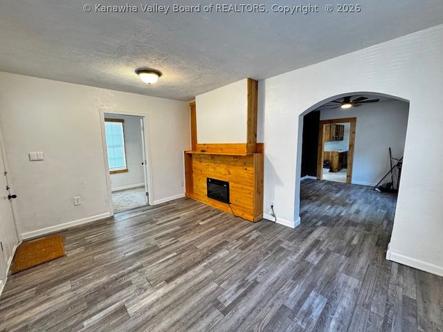 417 Spencer Street, South Charleston, WV 25303