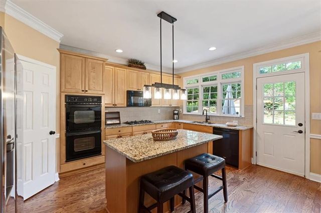2297 County Line NW Road, Acworth, GA 30101