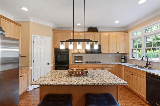 2297 County Line NW Road, Acworth, GA 30101