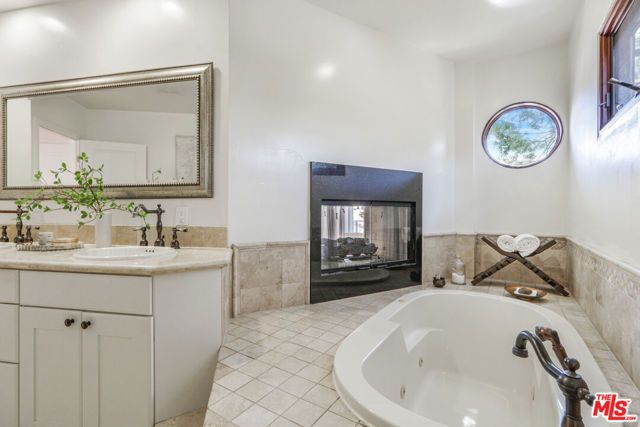 2130 Manning Avenue, Los Angeles, CA 90025