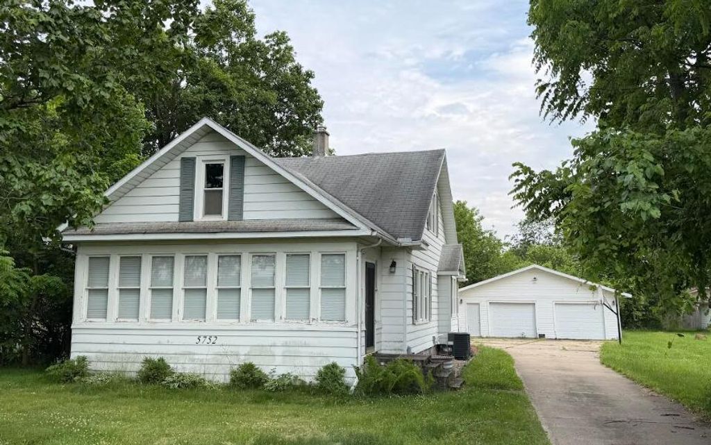 5752 E Cork Street, Comstock Twp, MI 49048