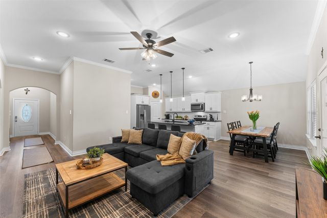 703 Hardaway Drive, Greenville, TX 75402