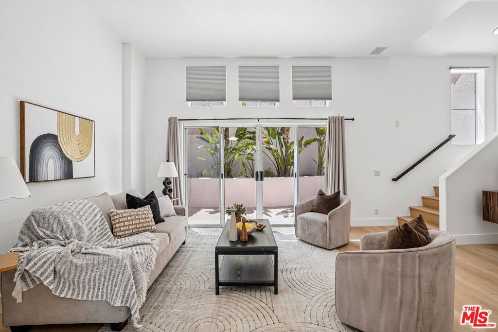 Image 2 of property listing at 4347 Freedom Drive A, Calabasas, CA 91302