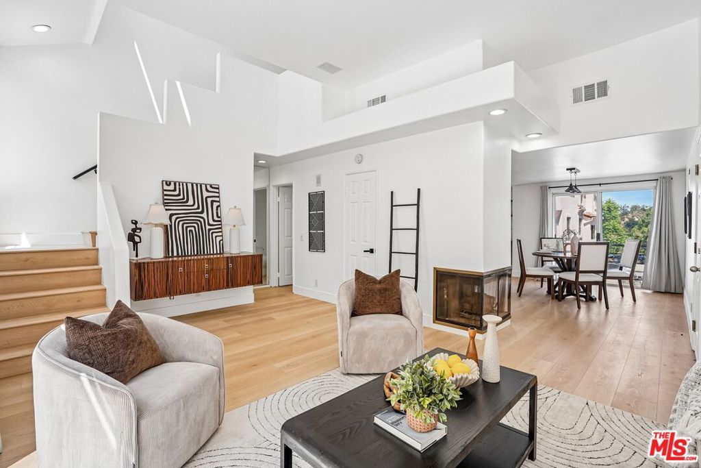 Image 3 of property listing at 4347 Freedom Drive A, Calabasas, CA 91302