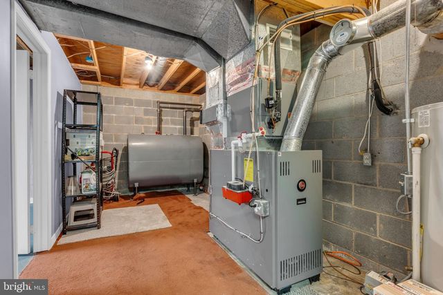 54 LOSHES RUN RD, Duncannon, PA 17020