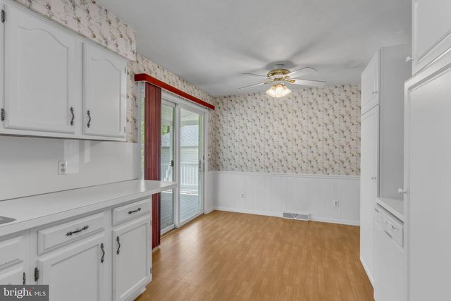 54 LOSHES RUN RD, Duncannon, PA 17020
