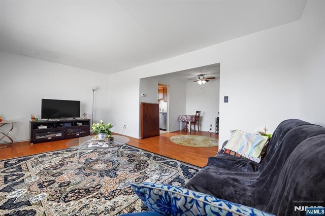 747 Riverside C1, Lyndhurst, NJ 07071