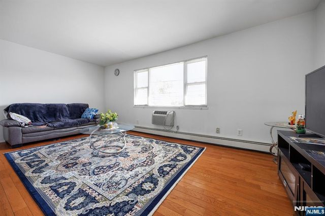 747 Riverside C1, Lyndhurst, NJ 07071