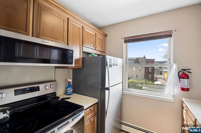 747 Riverside C1, Lyndhurst, NJ 07071
