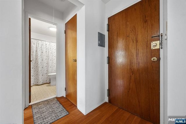 747 Riverside C1, Lyndhurst, NJ 07071
