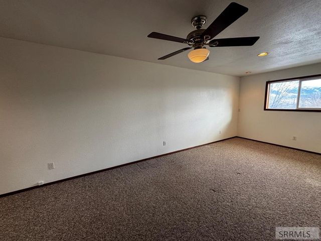 300 S 14th Street, Salmon, ID 83467