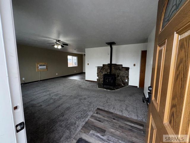 300 S 14th Street, Salmon, ID 83467