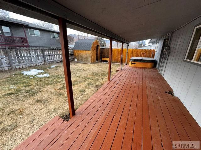 300 S 14th Street, Salmon, ID 83467