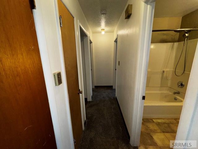 300 S 14th Street, Salmon, ID 83467