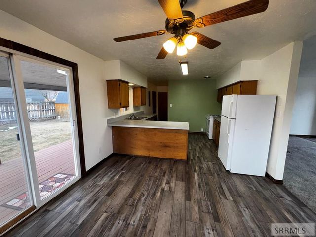 300 S 14th Street, Salmon, ID 83467