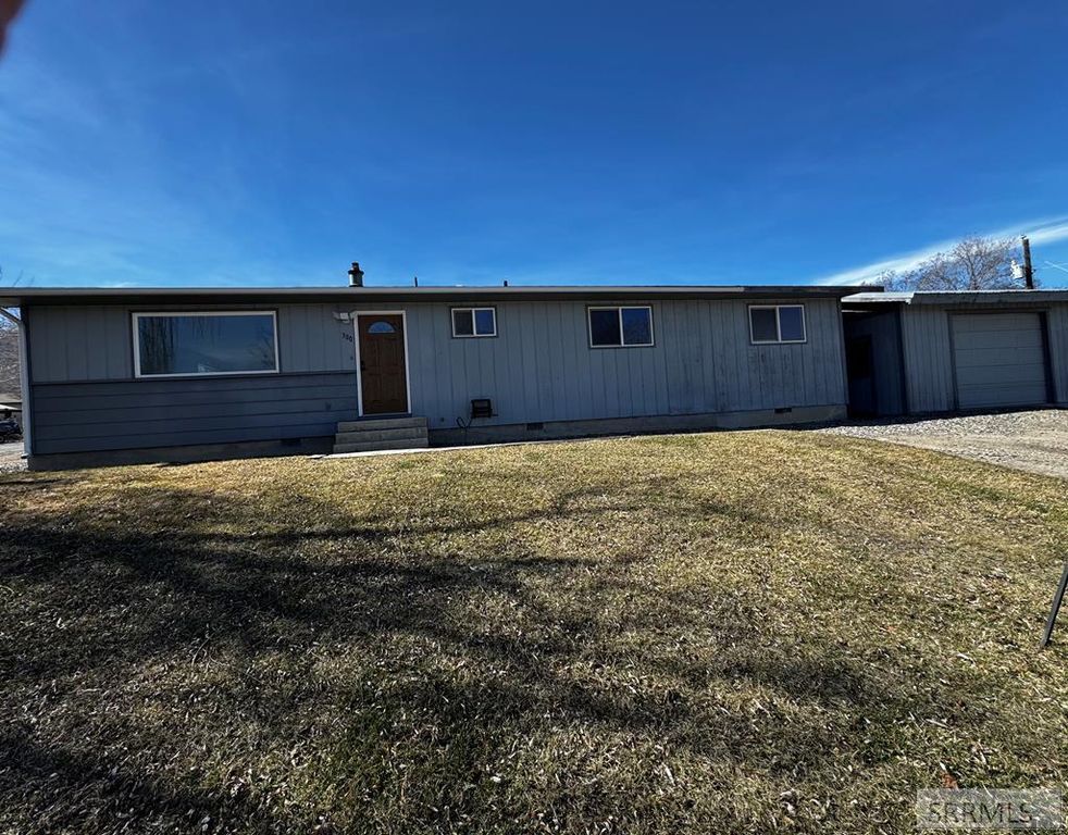 300 S 14th Street, Salmon, ID 83467