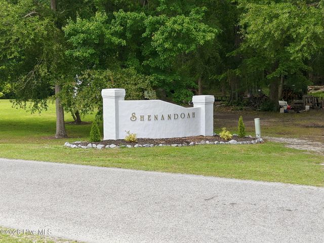 622 Massanutten Road, Greenville, NC 27834