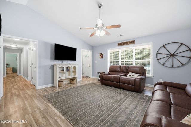622 Massanutten Road, Greenville, NC 27834