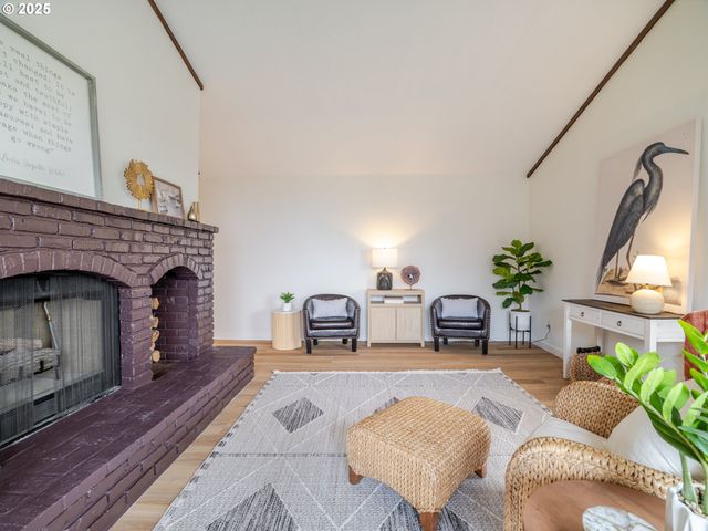 23 SKYLINE Ave, Astoria, OR 97103